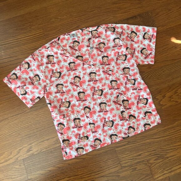 Betty Boop Valentine's Heart Print Scrub Top Size 3XL XXXL Medical Dental Vet - Picture 4 of 12